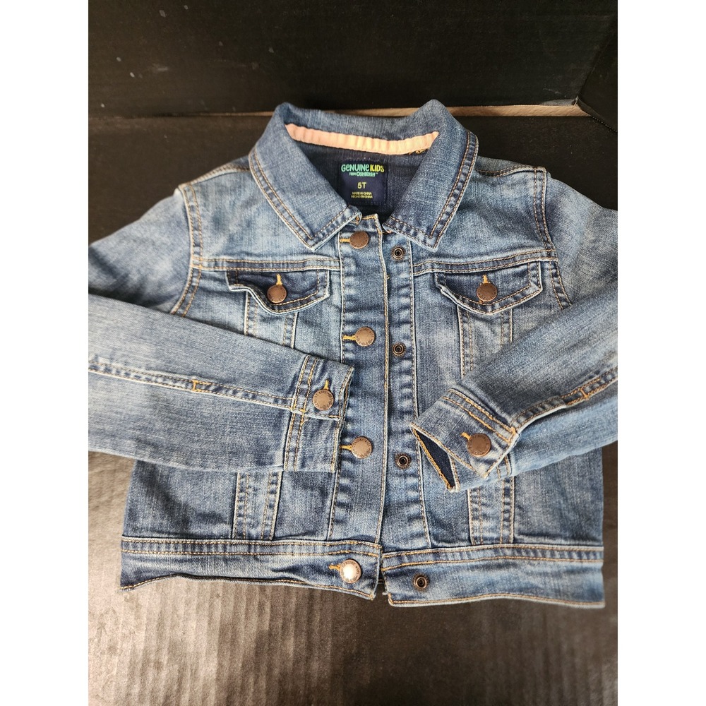 Genuine Kids OshKosh Girls Denim Trucker Jacket Medium Wash 5T Stretch Cotton
